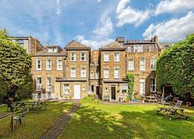 Amhurst Hotel 3