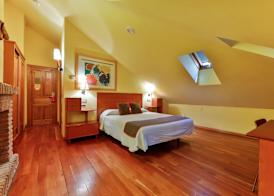 Hostal La Chata by Vivere Stays 4