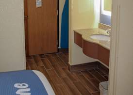 Days Inn by Wyndham Batavia Ohio 4