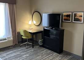 Comfort Inn & Suites Toledo North 5