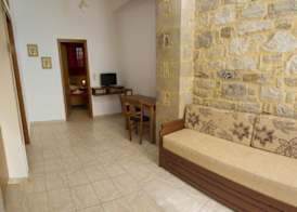 Agarathos Rooms & Pool Kaliviani -On the road to Balos 2