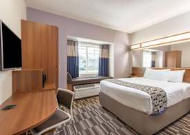 Microtel Inn & Suites by Wyndham Cadiz 4