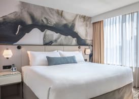 Delta Hotels by Marriott Vancouver Downtown Suites - Downtown Vancouver 5