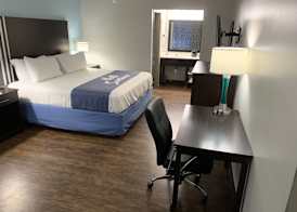 Days Inn by Wyndham Goldsboro 5