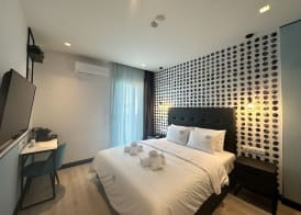Urban Elephant Suites 4
