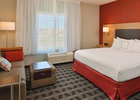 TownePlace Suites by Marriott Laplace 3