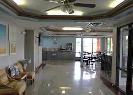 Days Inn by Wyndham Franklin 5