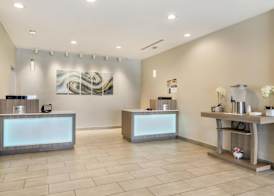 Best Western Plus Mid County 4