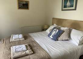 The Pilot Boat Inn, Isle of Wight 5