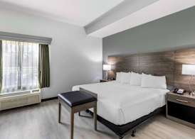 Best Western Plus MidAmerica Hotel 4