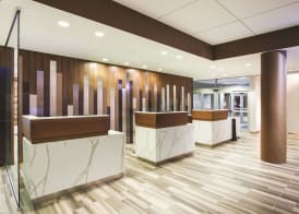 La Quinta Inn & Suites by Wyndham Chicago Downtown 2