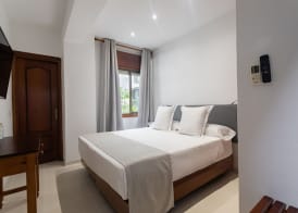 Hostal La Costa 5