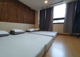Bound Hostel 4