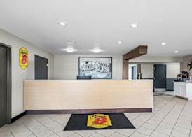 Super 8 by Wyndham Farmington 5
