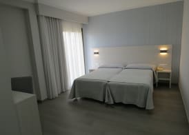 Hotel La Lanzada 5
