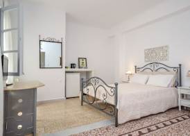 Naxos Center Houses 4