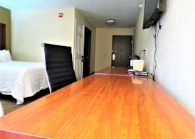 Comfort Inn & Suites Fairborn near Wright Patterson AFB 5