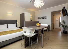 CHC Business Residence 5