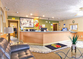 Super 8 by Wyndham Christiansburg 4