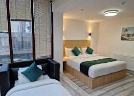 Crown House 4