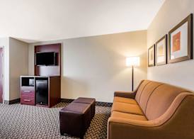 Comfort Suites Tuscaloosa near University 5