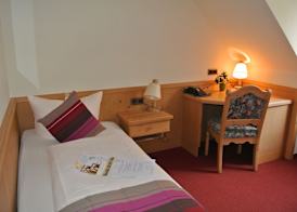 AKZENT Hotel Am Bach, Hoteleingang über Bohnmühlgasse 6 5