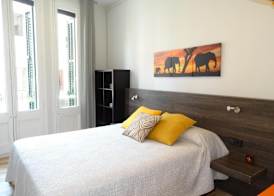 Feel at Sants Apartments 2