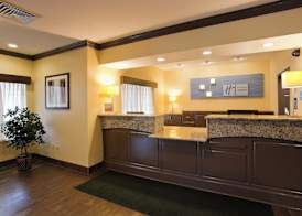 Holiday Inn Express & Suites CHICAGO-DEERFIELD/LINCOLNSHIRE by IHG 2