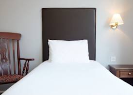 Bear Hotel by Greene King Inns 4