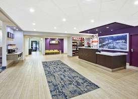 Hampton Inn & Suites Oakwood Village-Cleveland 4