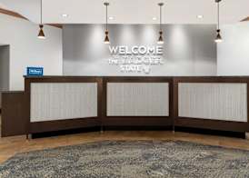 Hampton Inn & Suites Madison / Downtown 4