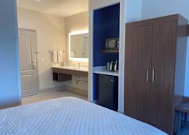 Holiday Inn Express & Suites MOUNTAIN VIEW SILICON VALLEY by IHG 2