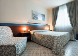 Aparthotel Holiday 4