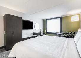 Holiday Inn Express & Suites TORONTO AIRPORT SOUTH by IHG 2