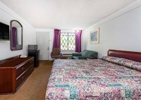 Knights Inn Columbia 4
