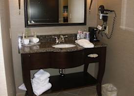 Holiday Inn Express & Suites CLEVELAND NORTHWEST by IHG 5