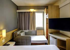 ibis Tambore 4