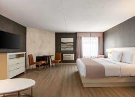 Days Inn by Wyndham Toronto West Mississauga 3