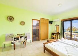 Sun Beach Apartments 4
