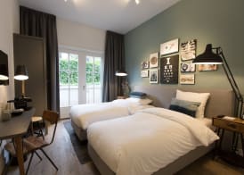 Eye Hotel 2