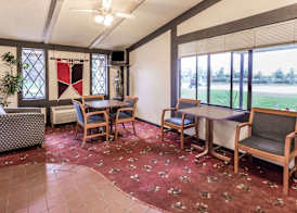 Knights Inn Racine 2