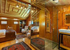 Wonder Wood Hotel 5