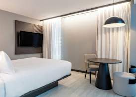 AC Hotel by Marriott Burlington 4