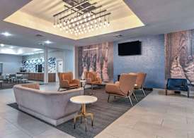 La Quinta Inn & Suites by Wyndham Decatur 3