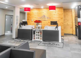 Microtel Inn & Suites by Wyndham Mont Tremblant 5
