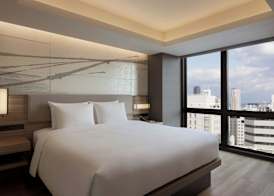 Courtyard by Marriott Osaka Honmachi 4