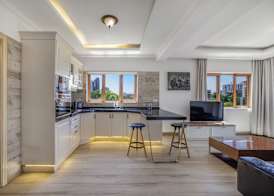 Kates Hotel & Residence 3