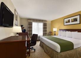 Country Inn & Suites by Radisson, Marion, OH 3
