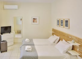 Nautilus Apartments Airport by Airstay 3