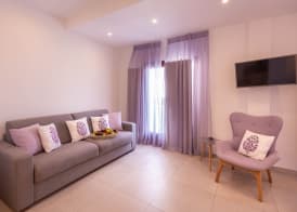 MAR n MAR CROWN HOTEL-SUITES 4